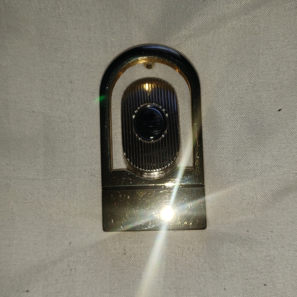 Belt buckle